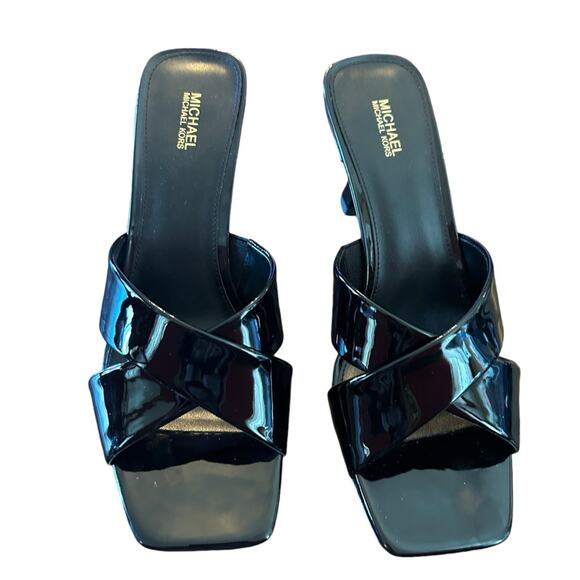 Michael Michael Kors Clara Patent Fluted Heels Mules Cross Straps NEW 9.5 - Picture 2 of 11